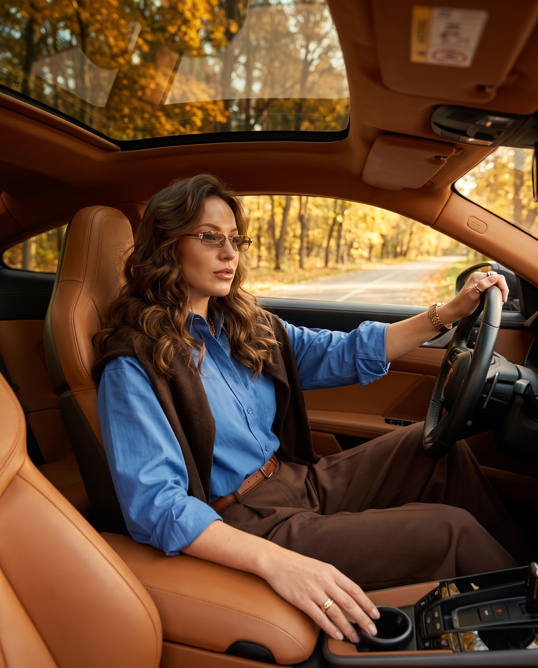 Нейрофотосессия в luxury авто: осенний образ